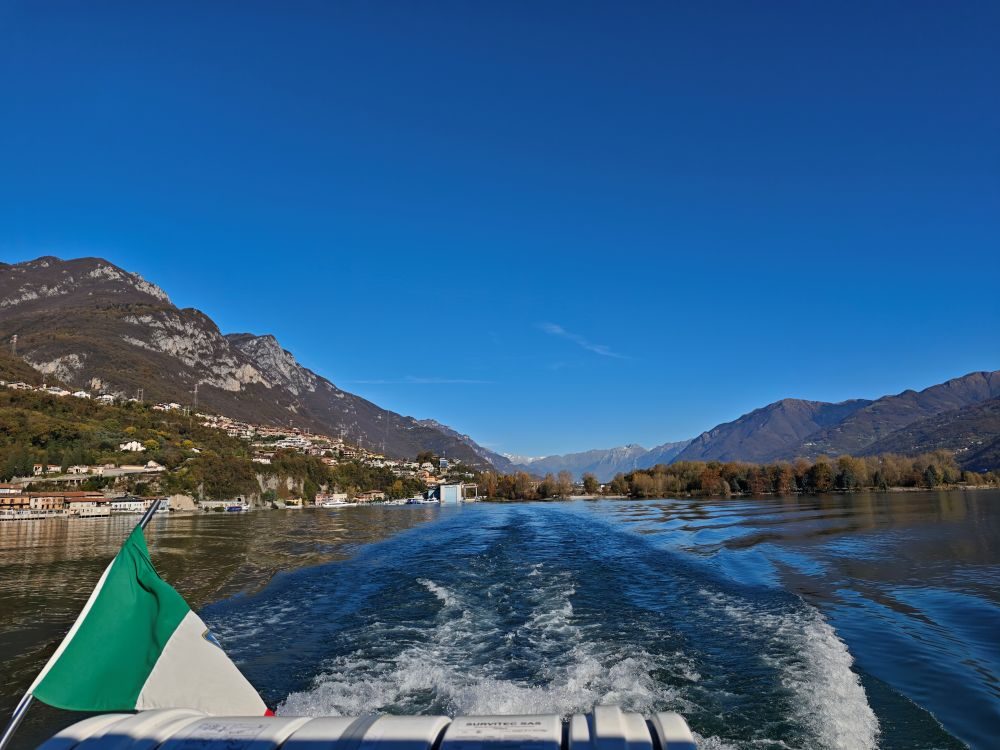 Navigazione Lago d'Iseo, Italien, Reederei, Aussicht vom Elektroschiff